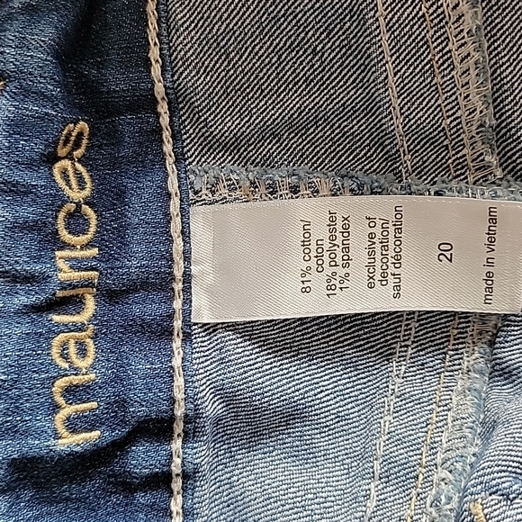 Capri's - Picture 3 of 3